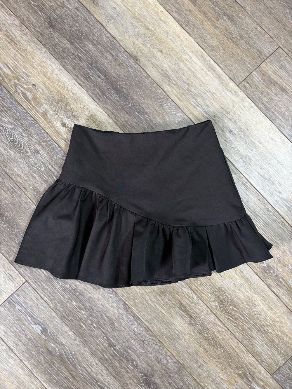 DO+BE Black Ruffle Mini Skirt/Skort